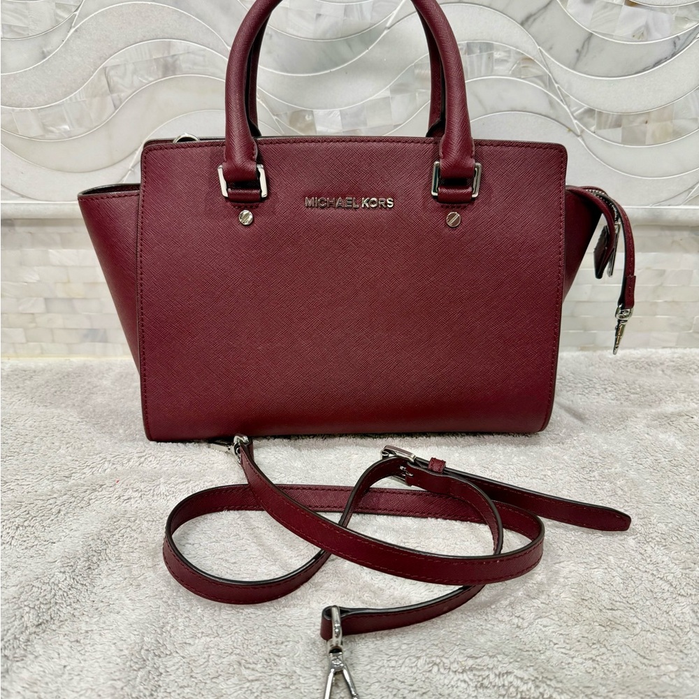 EUC Michael Kors Selma Burgandy/Wine/Bordeaux Satchel